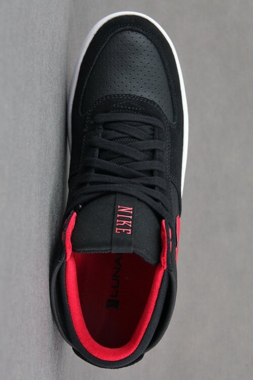 Nike 6.0 buty Mavrk Mid 3 black/red